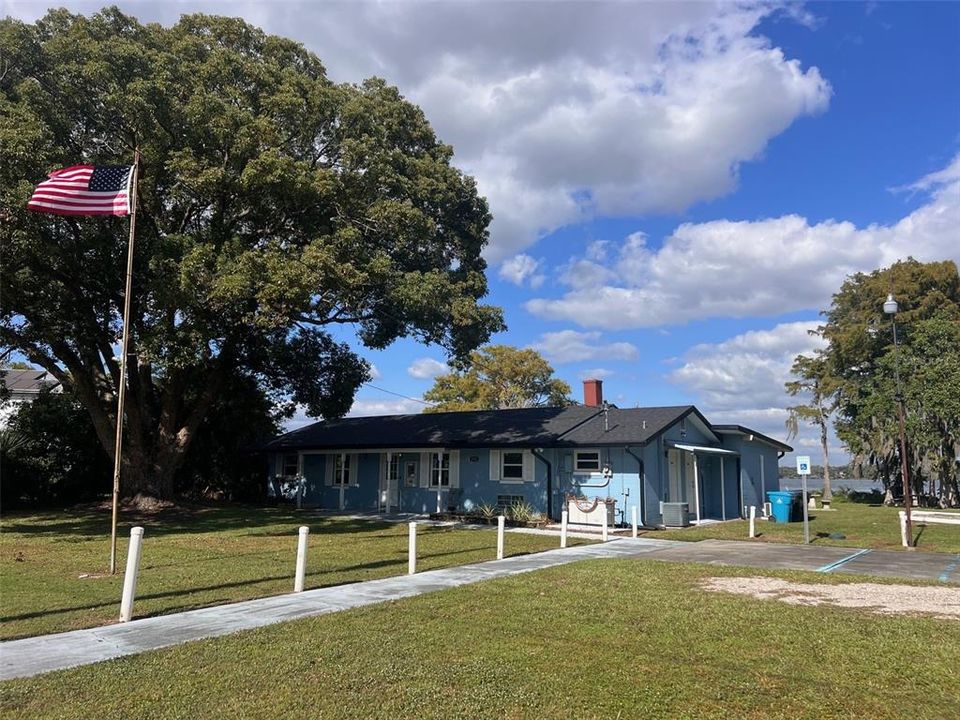 Activo con contrato: $349,000 (3 camas, 2 baños, 1667 Pies cuadrados)