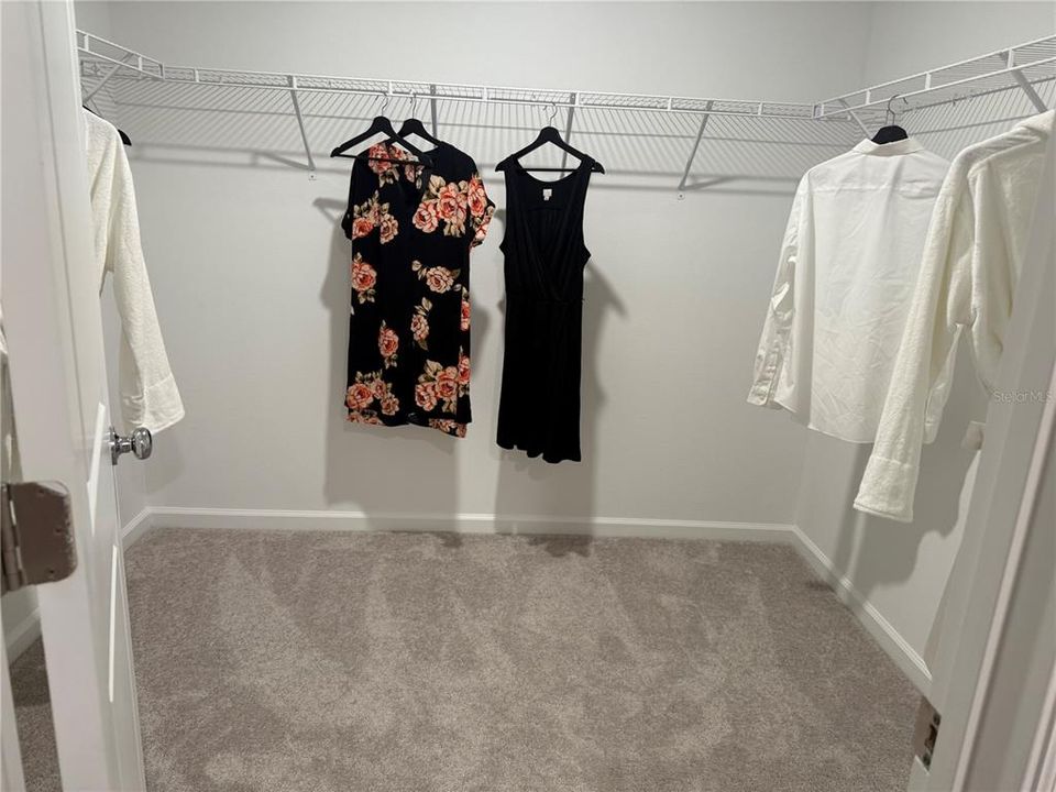 For Rent: $2,350 (4 beds, 3 baths, 2195 Square Feet)