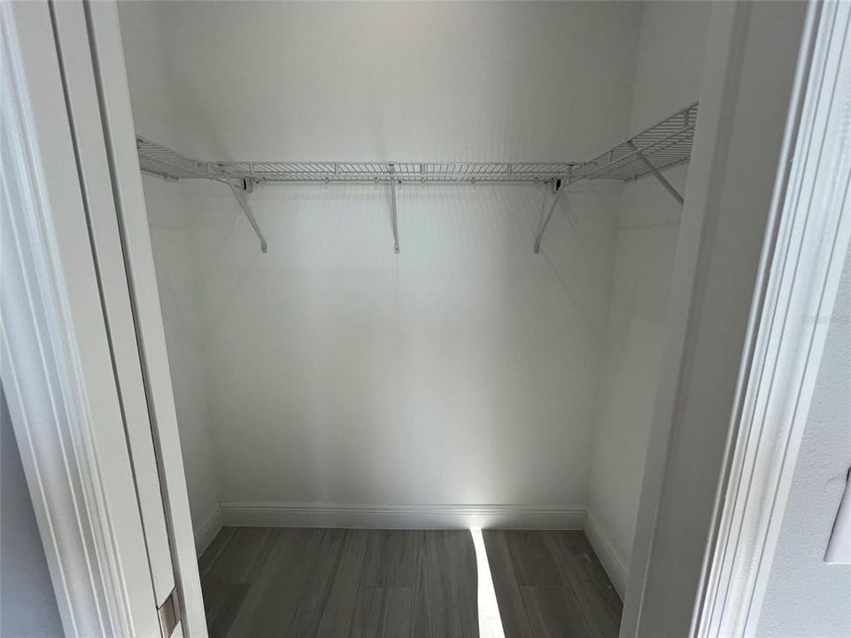 合同活跃: $550,000 (3 贝兹, 2 浴室, 2170 平方英尺)