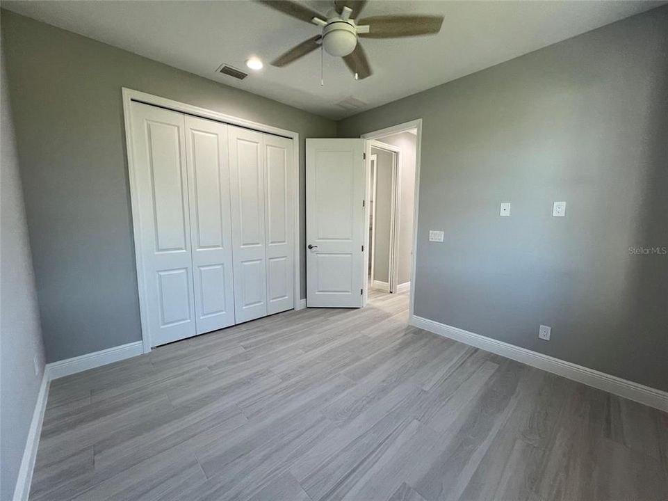 合同活跃: $550,000 (3 贝兹, 2 浴室, 2170 平方英尺)