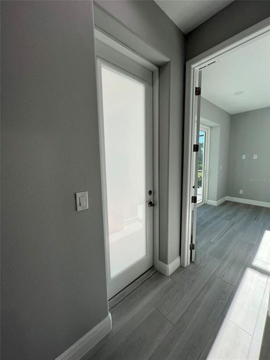 合同活跃: $550,000 (3 贝兹, 2 浴室, 2170 平方英尺)