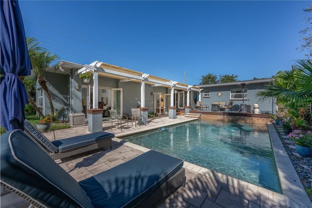 Под контрактом: $699,000 (4 спален, 3 ванн, 2293 Квадратных фут)