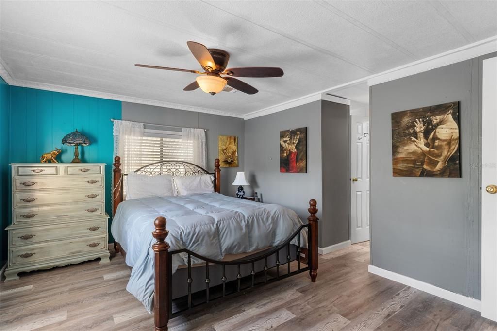 For Sale: $190,000 (2 beds, 2 baths, 1288 Square Feet)