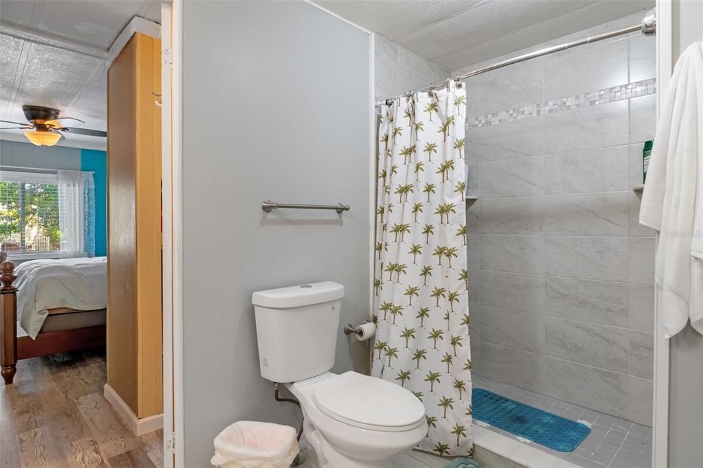 For Sale: $190,000 (2 beds, 2 baths, 1288 Square Feet)