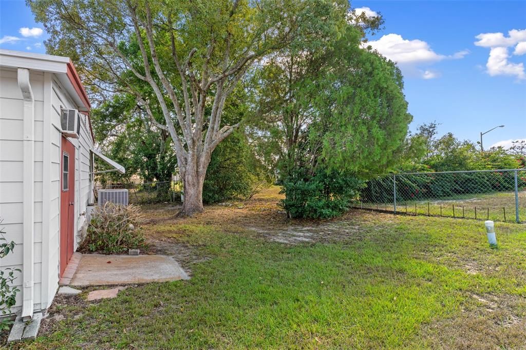 For Sale: $190,000 (2 beds, 2 baths, 1288 Square Feet)