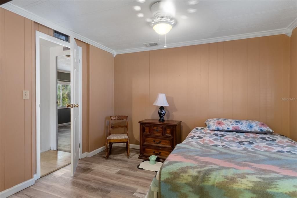 For Sale: $190,000 (2 beds, 2 baths, 1288 Square Feet)