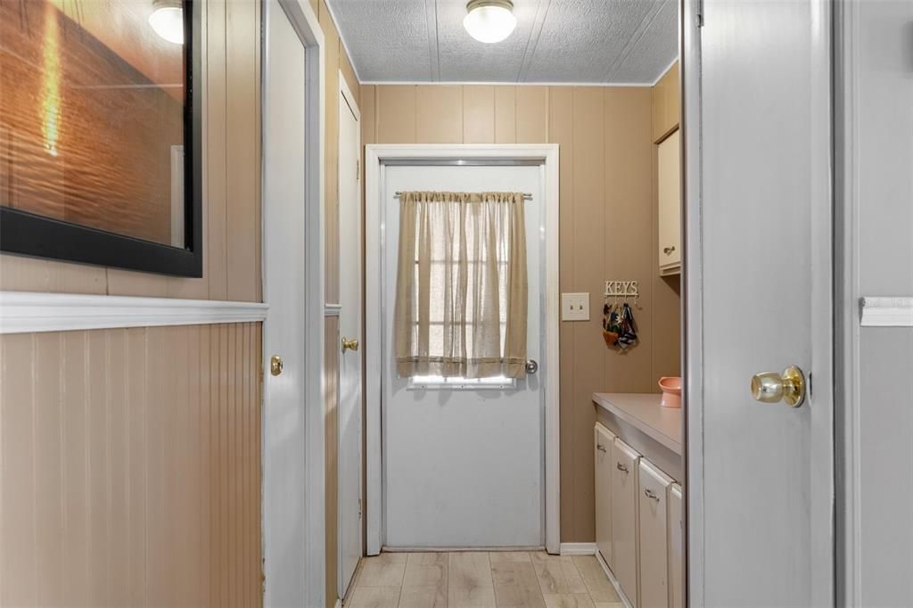 For Sale: $190,000 (2 beds, 2 baths, 1288 Square Feet)