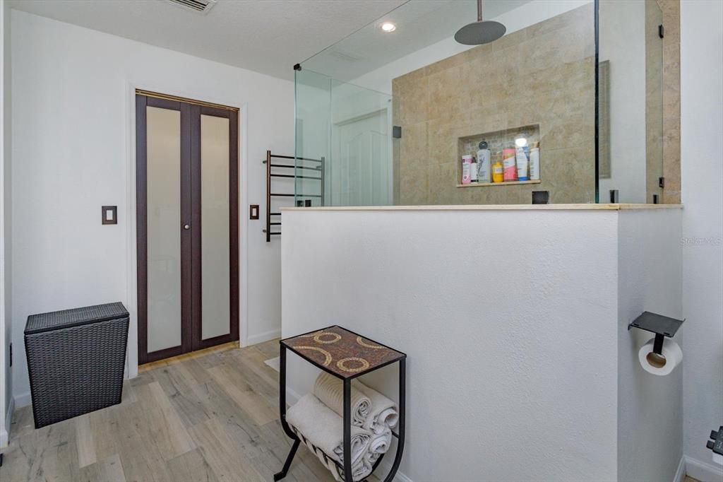 Active With Contract: $479,900 (3 beds, 2 baths, 2073 Square Feet)