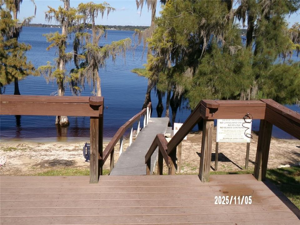 Active With Contract: $479,900 (3 beds, 2 baths, 2073 Square Feet)