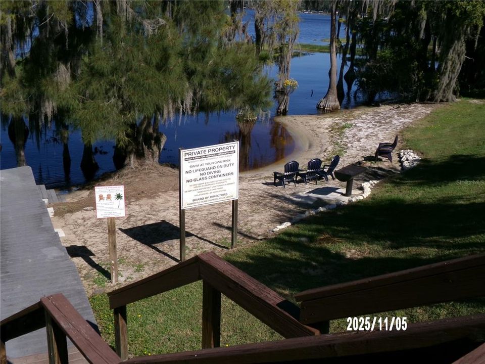 Active With Contract: $479,900 (3 beds, 2 baths, 2073 Square Feet)