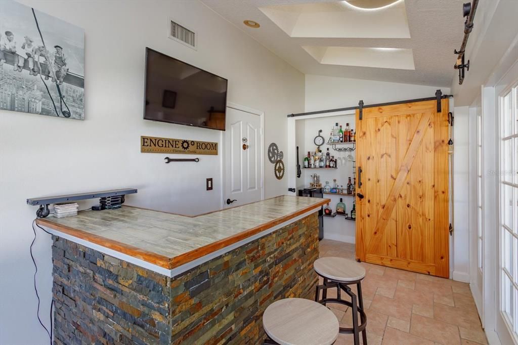 Active With Contract: $479,900 (3 beds, 2 baths, 2073 Square Feet)