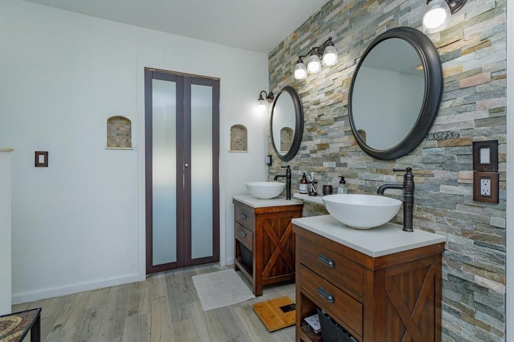 Active With Contract: $479,900 (3 beds, 2 baths, 2073 Square Feet)