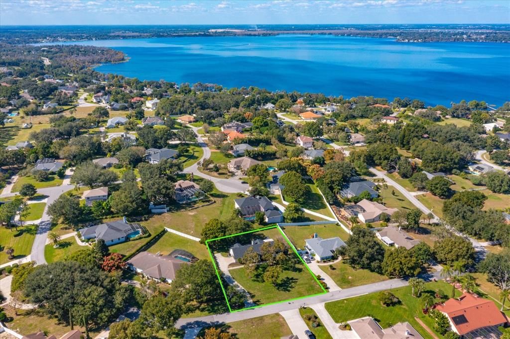 Active With Contract: $479,900 (3 beds, 2 baths, 2073 Square Feet)