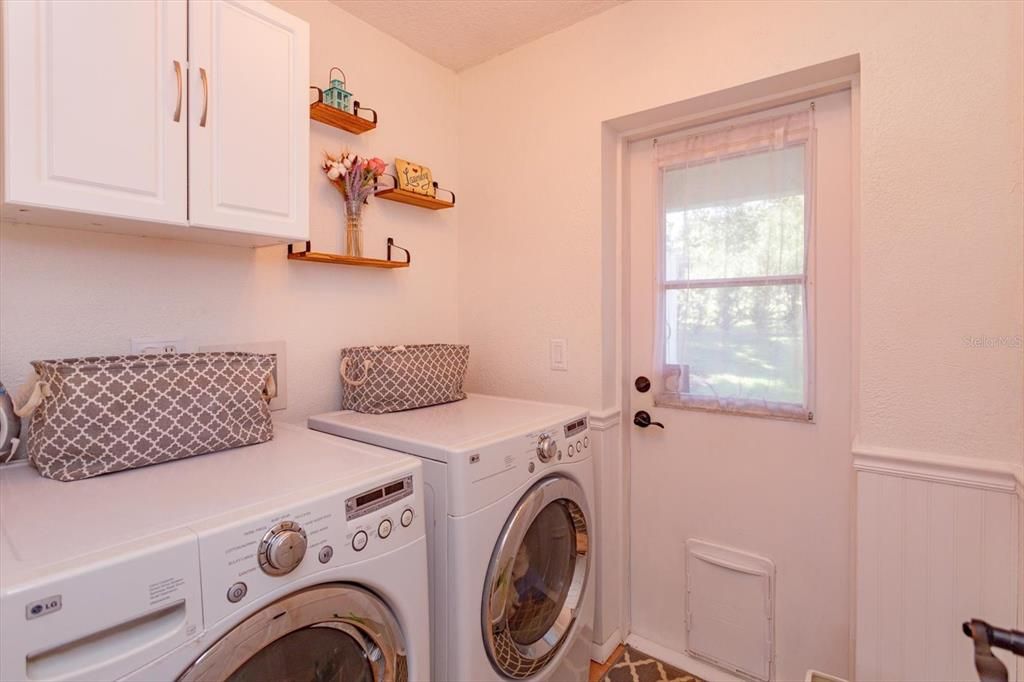 Active With Contract: $479,900 (3 beds, 2 baths, 2073 Square Feet)