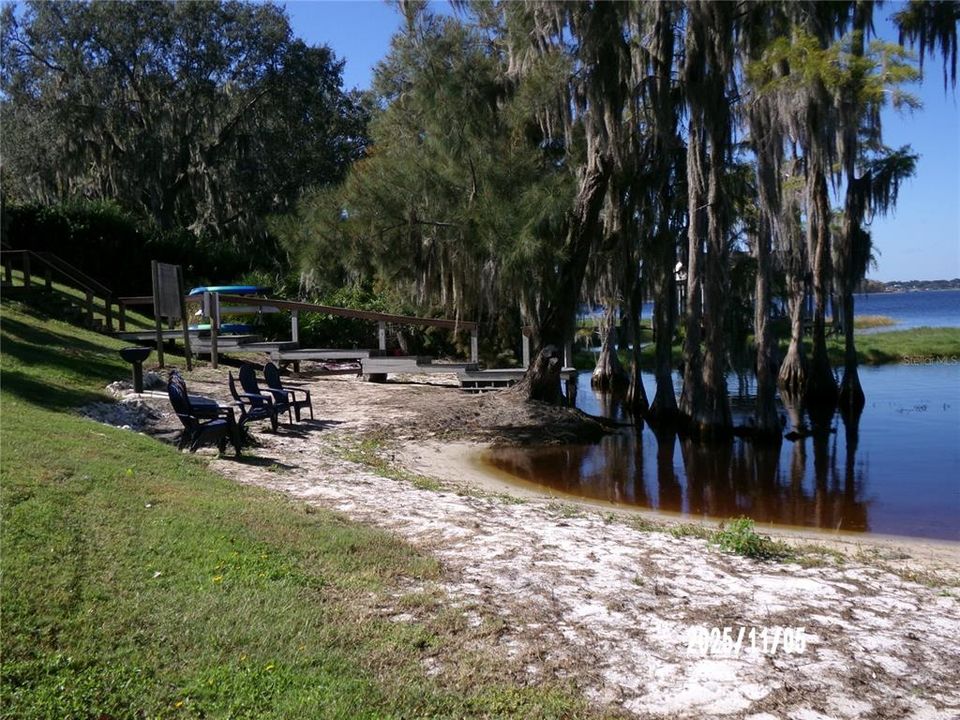 Active With Contract: $479,900 (3 beds, 2 baths, 2073 Square Feet)