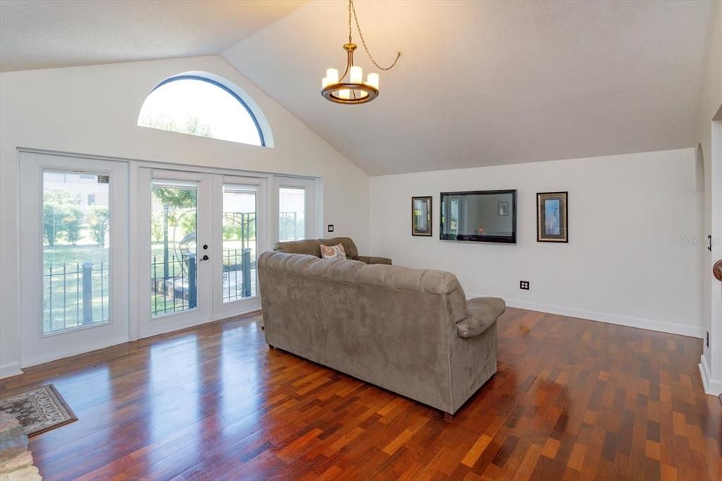 Active With Contract: $479,900 (3 beds, 2 baths, 2073 Square Feet)