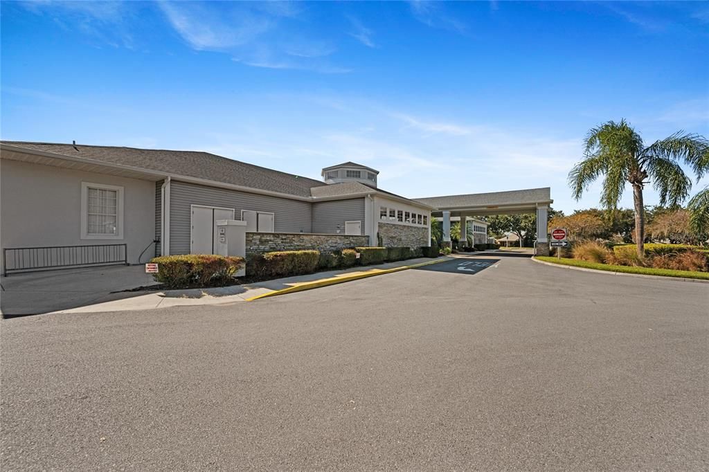 For Sale: $359,000 (4 beds, 3 baths, 1915 Square Feet)