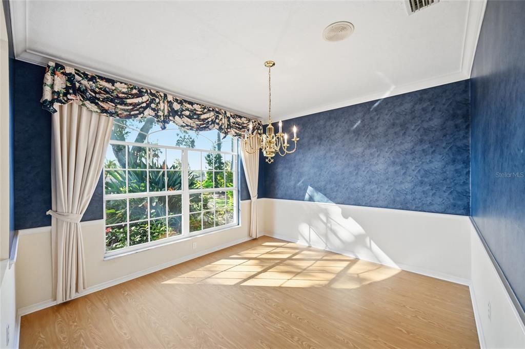 For Sale: $549,000 (3 beds, 2 baths, 2102 Square Feet)