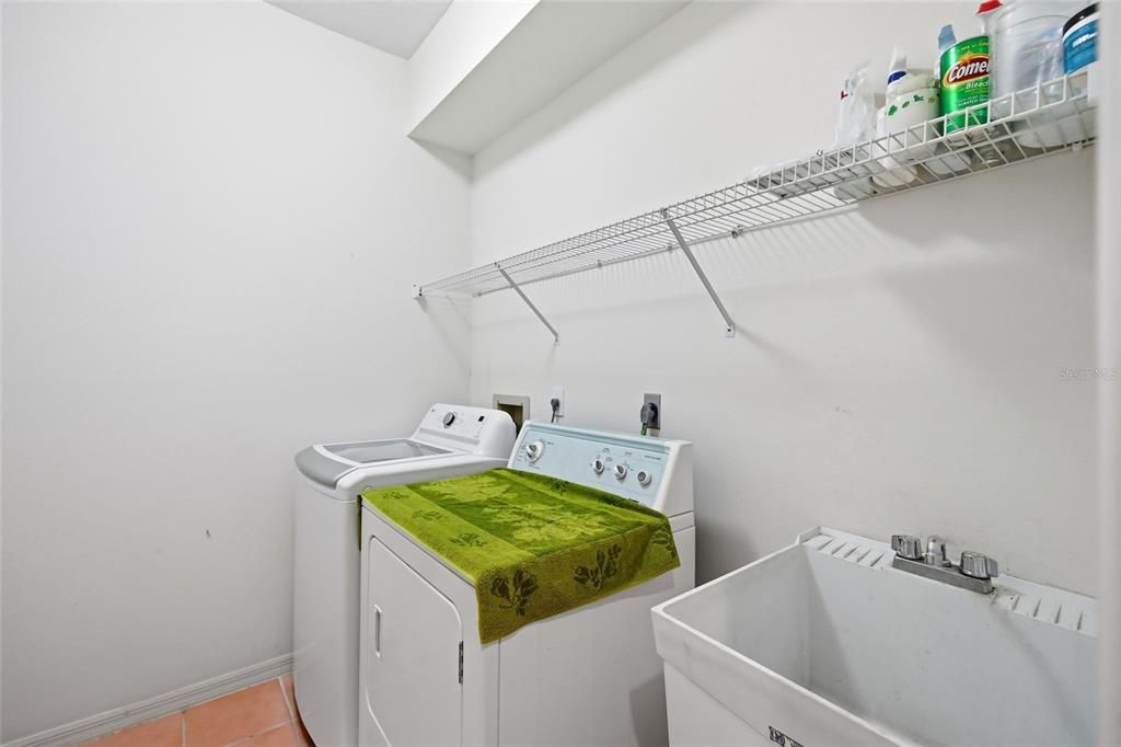 For Sale: $549,000 (3 beds, 2 baths, 2102 Square Feet)