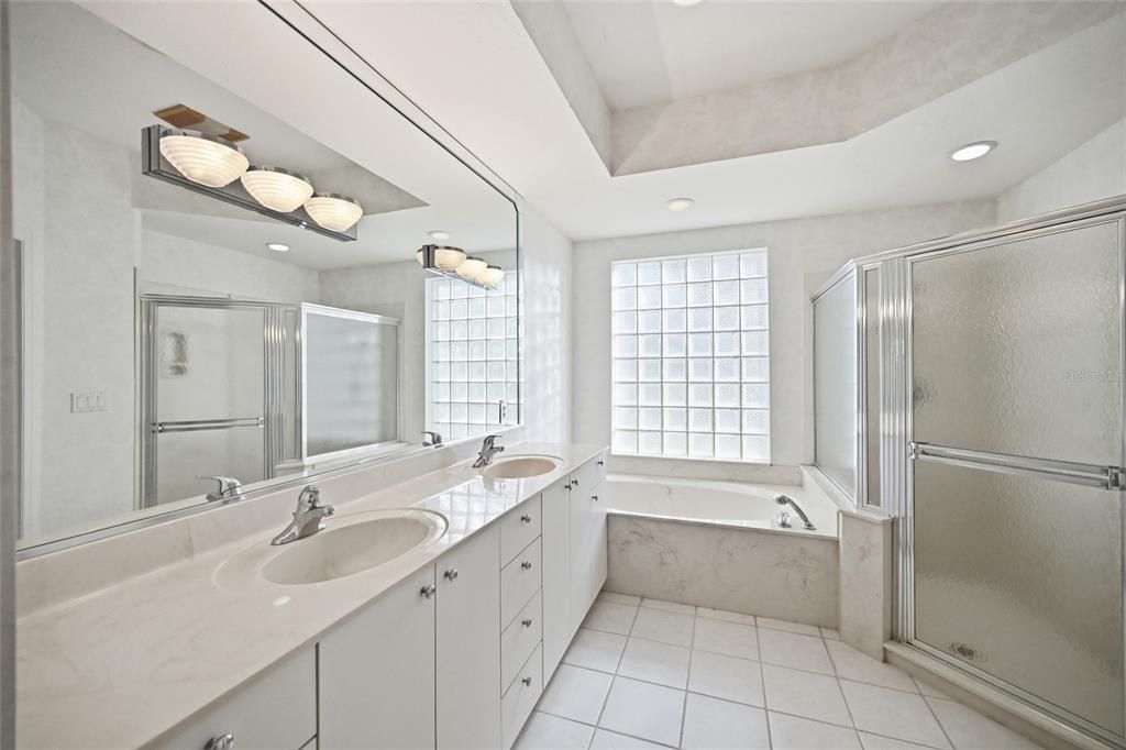 For Sale: $549,000 (3 beds, 2 baths, 2102 Square Feet)