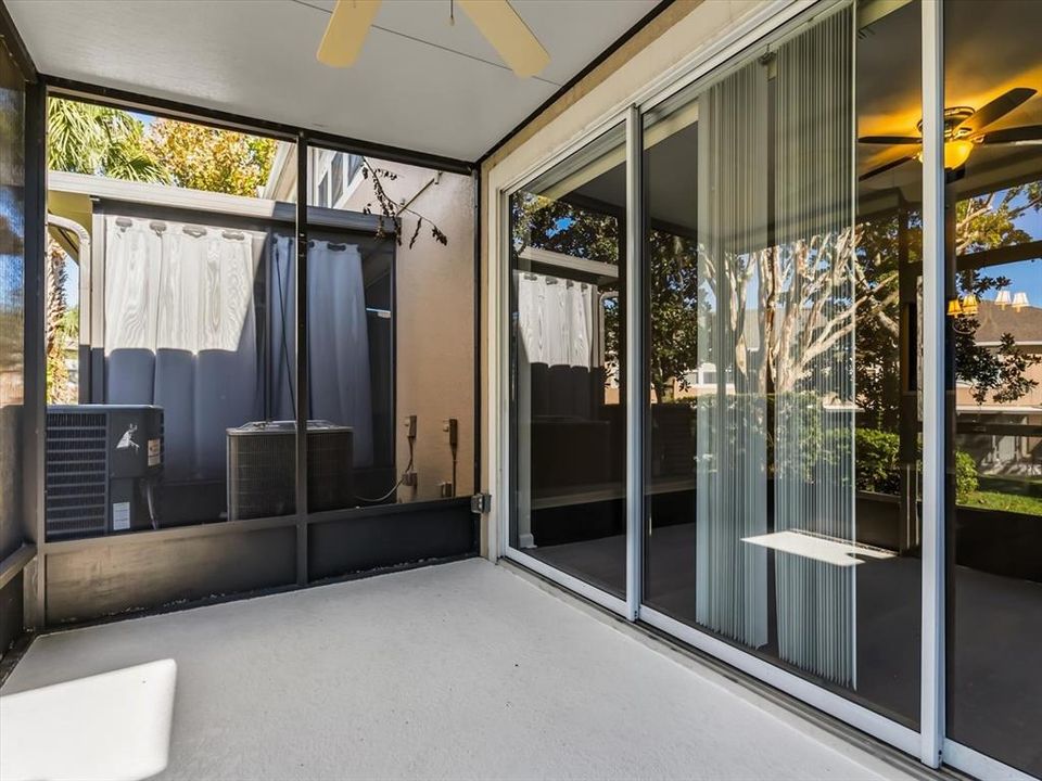 En Venta: $299,000 (2 camas, 2 baños, 1555 Pies cuadrados)