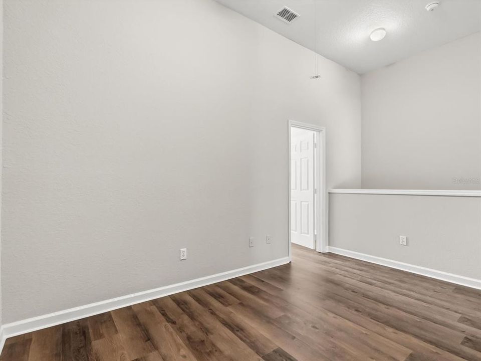 En Venta: $299,000 (2 camas, 2 baños, 1555 Pies cuadrados)