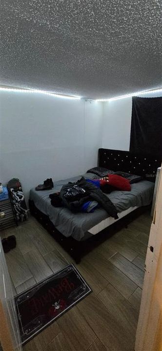 Active With Contract: $389,000 (6 beds, 0 baths, 1944 Square Feet)