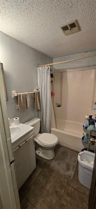 Active With Contract: $389,000 (6 beds, 0 baths, 1944 Square Feet)