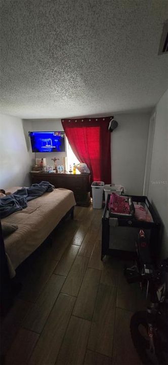 Active With Contract: $389,000 (6 beds, 0 baths, 1944 Square Feet)