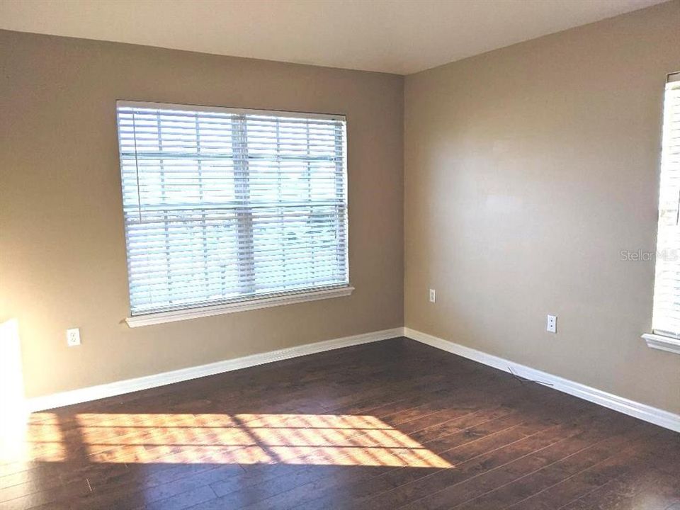 出租: $1,750 (2 贝兹, 2 浴室, 1176 平方英尺)