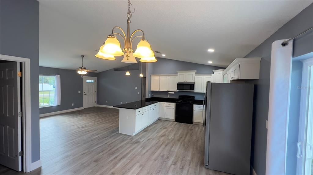 В аренду: $1,950 (3 спален, 2 ванн, 1463 Квадратных фут)