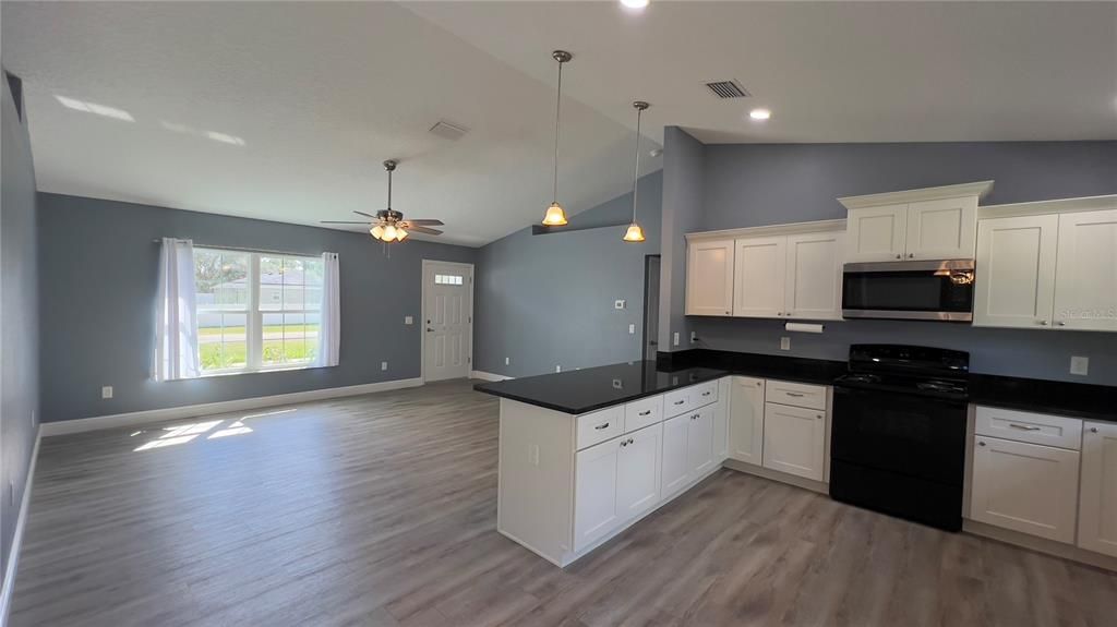 В аренду: $1,950 (3 спален, 2 ванн, 1463 Квадратных фут)