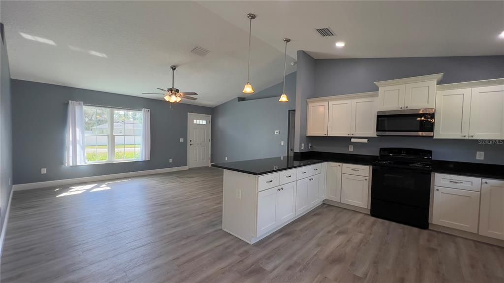 В аренду: $1,950 (3 спален, 2 ванн, 1463 Квадратных фут)