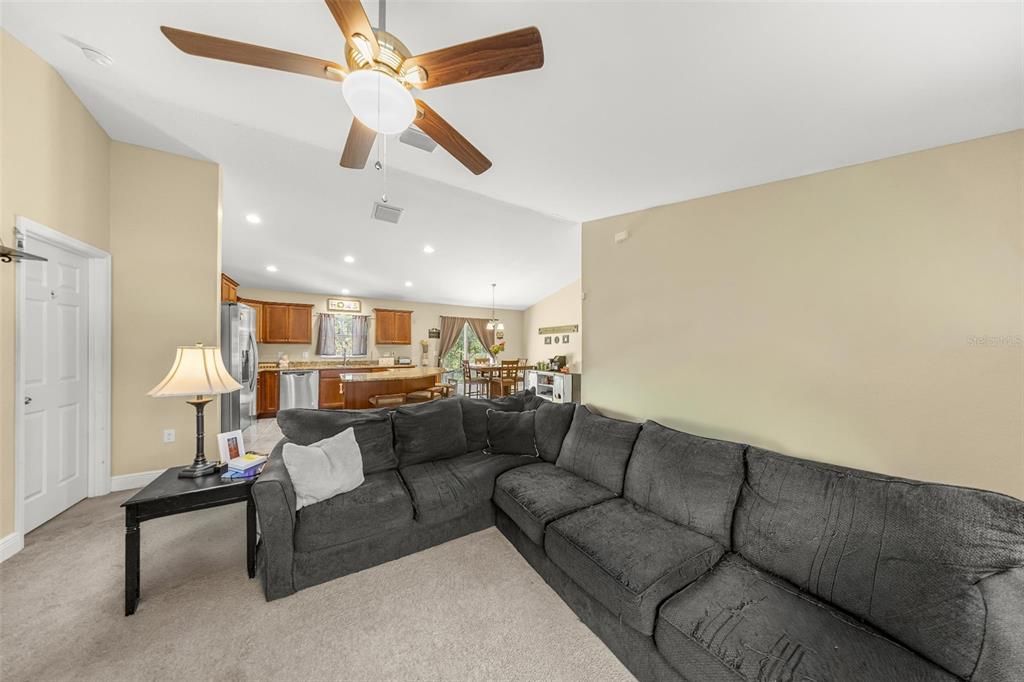 Active With Contract: $249,900 (4 beds, 2 baths, 1512 Square Feet)