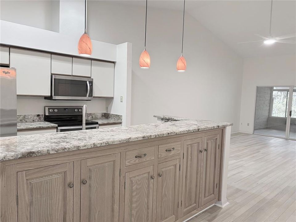 For Rent: $2,000 (2 beds, 2 baths, 1410 Square Feet)