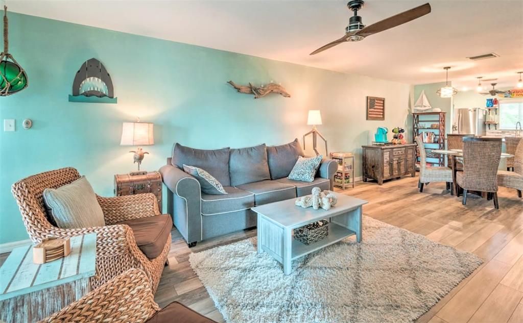 En Venta: $799,000 (2 camas, 2 baños, 1282 Pies cuadrados)