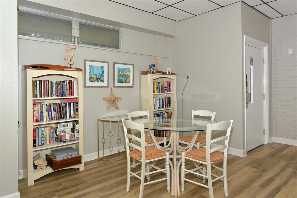 En Venta: $799,000 (2 camas, 2 baños, 1282 Pies cuadrados)