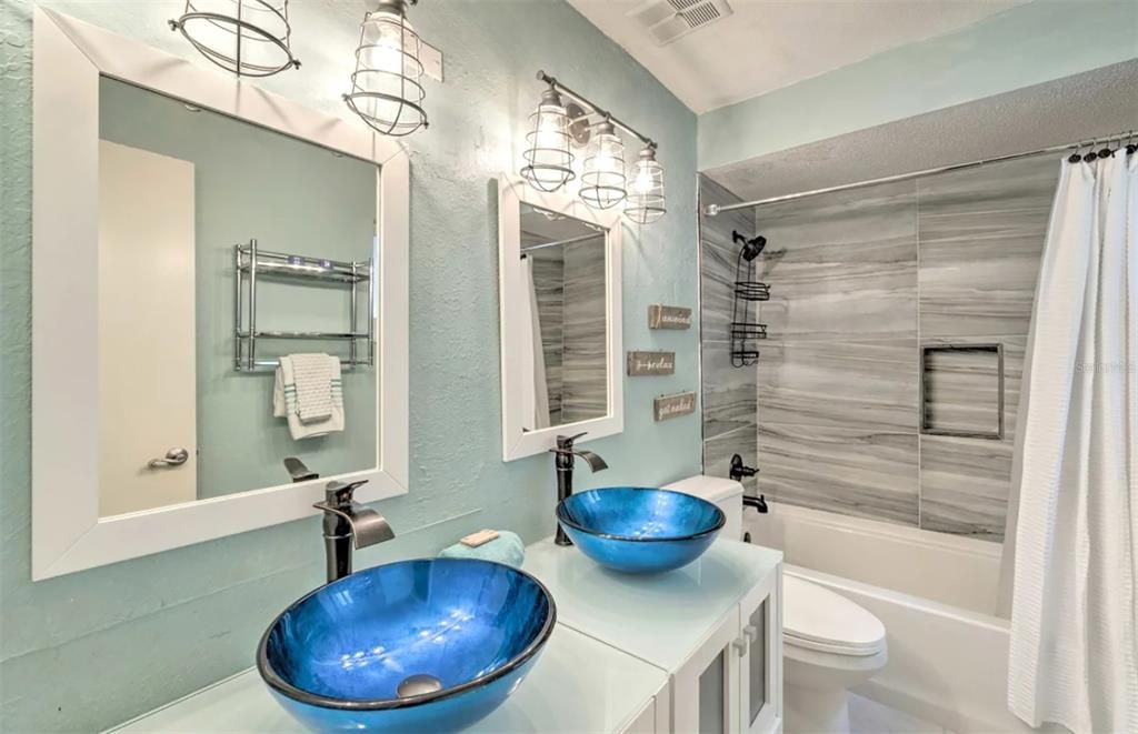 En Venta: $799,000 (2 camas, 2 baños, 1282 Pies cuadrados)