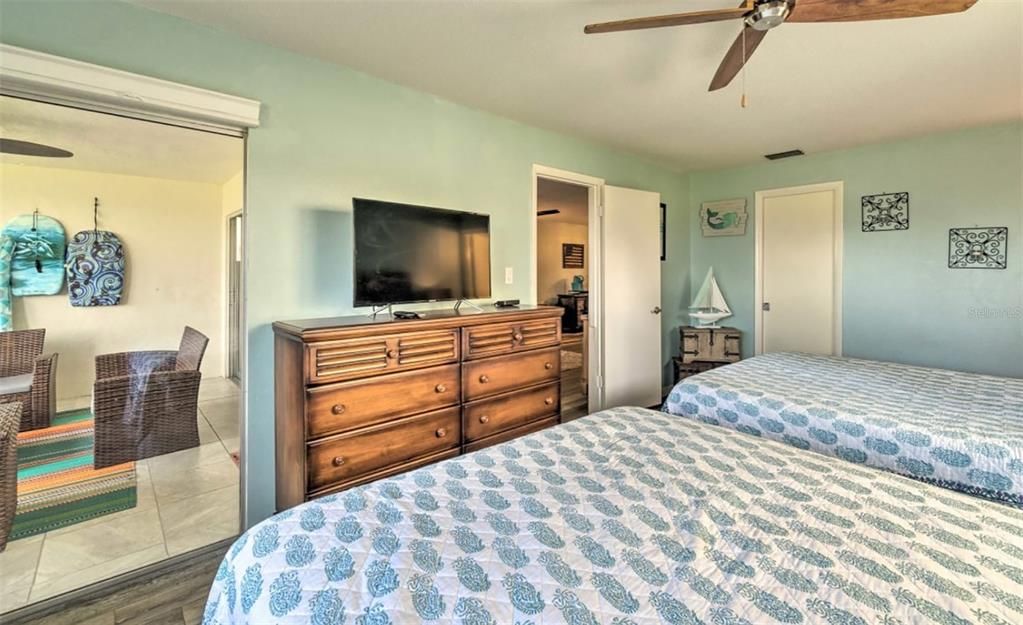 En Venta: $799,000 (2 camas, 2 baños, 1282 Pies cuadrados)