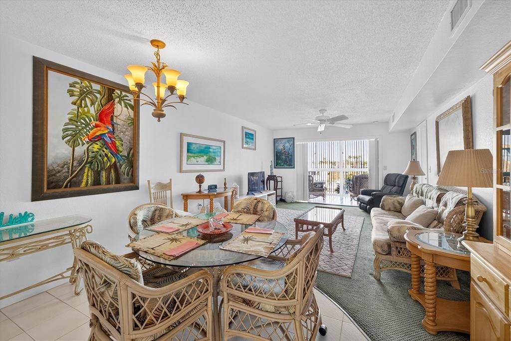 En Venta: $155,000 (1 camas, 1 baños, 806 Pies cuadrados)