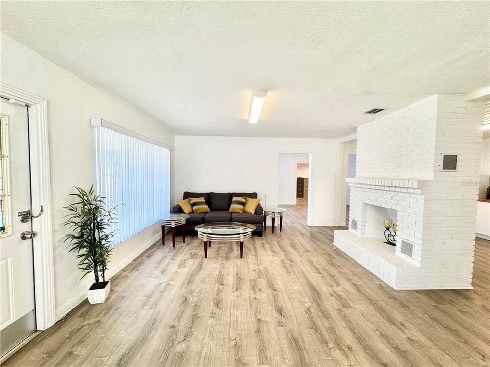 En Venta: $495,000 (0 camas, 0 baños, 1920 Pies cuadrados)