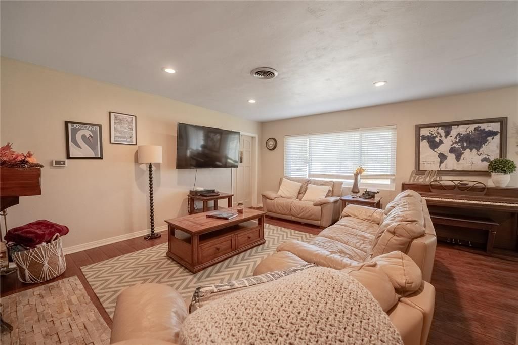 Active With Contract: $320,000 (4 beds, 2 baths, 2040 Square Feet)