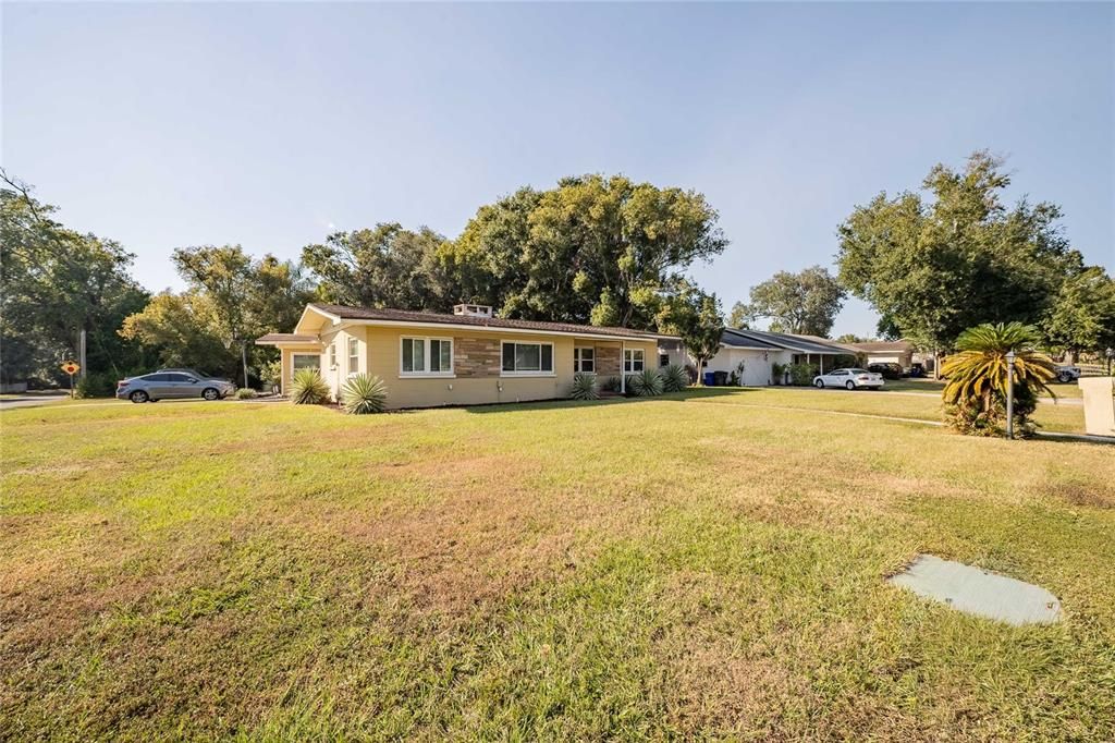 Active With Contract: $320,000 (4 beds, 2 baths, 2040 Square Feet)