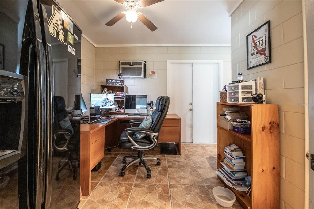 Active With Contract: $320,000 (4 beds, 2 baths, 2040 Square Feet)