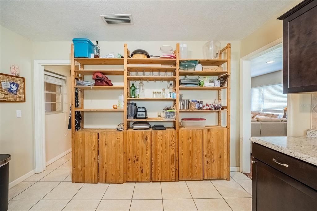 Active With Contract: $320,000 (4 beds, 2 baths, 2040 Square Feet)