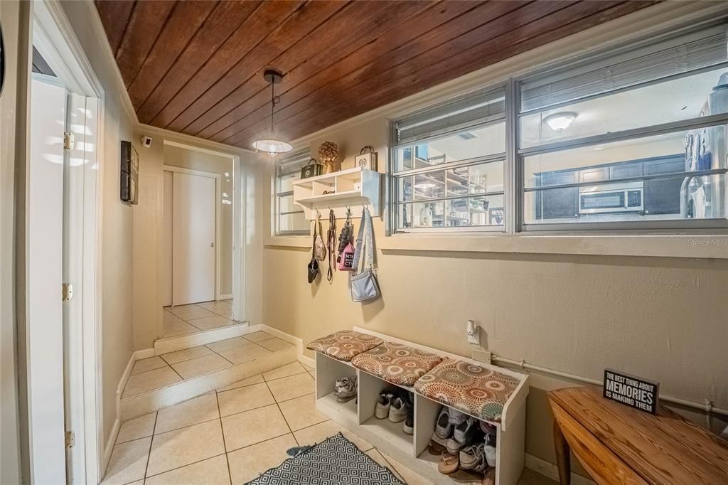 Active With Contract: $320,000 (4 beds, 2 baths, 2040 Square Feet)