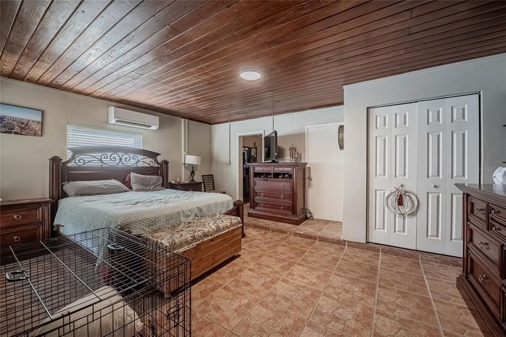 Active With Contract: $320,000 (4 beds, 2 baths, 2040 Square Feet)