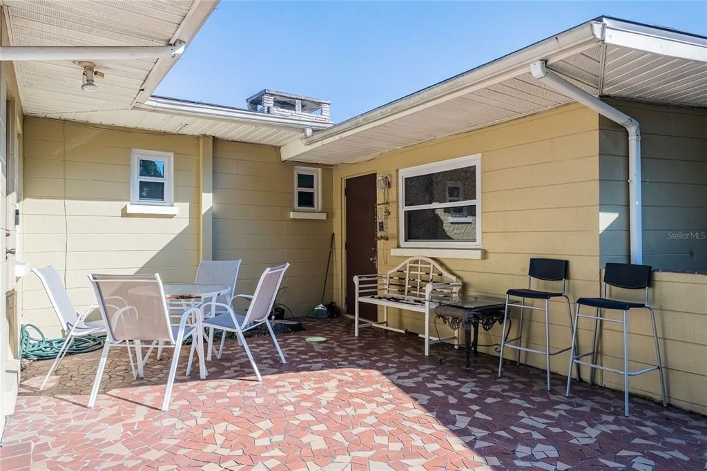 Active With Contract: $320,000 (4 beds, 2 baths, 2040 Square Feet)