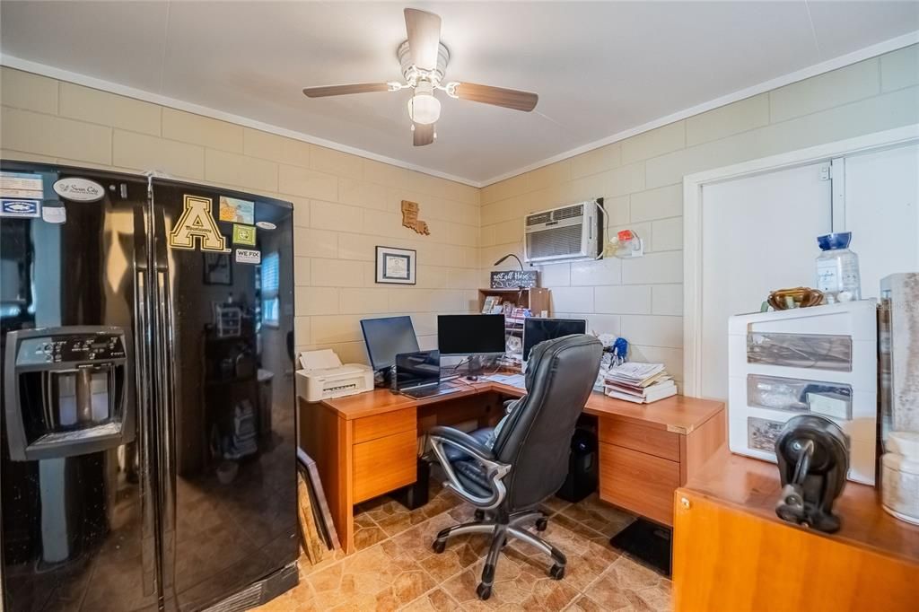 Active With Contract: $320,000 (4 beds, 2 baths, 2040 Square Feet)