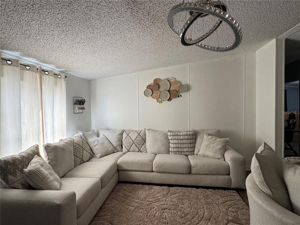 For Sale: $226,900 (3 beds, 2 baths, 1128 Square Feet)